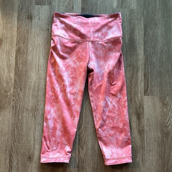 Peloton WITH Reversible Heatwave Capri Leggings - Picture 5 of 5